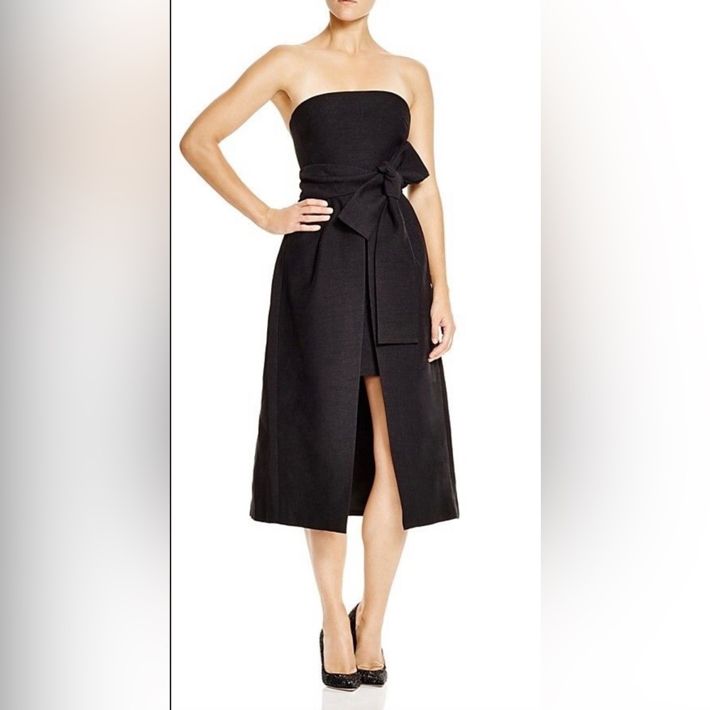 C/MEO strapless black gown